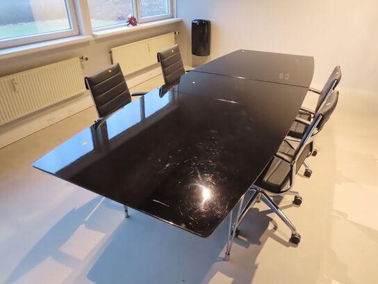 Konferencebord med 4 stole