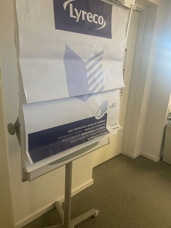 Whiteboard på stativ 