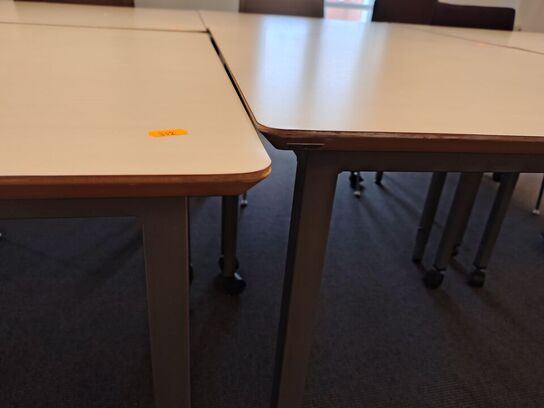 Seks mødeborde med hjul