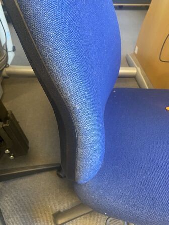 Seks kontorstole assorterede