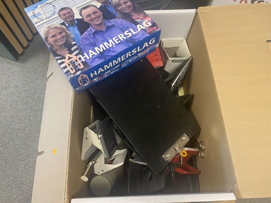 To kasser kontorartikler mv.