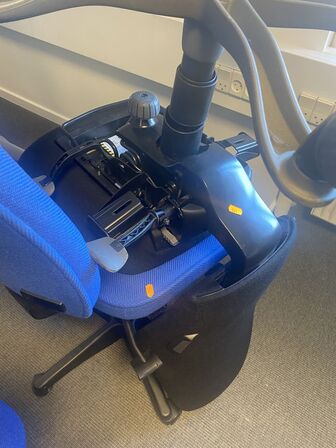 Seks kontorstole assorterede