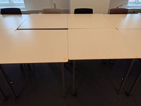 Fire mødeborde med hjul