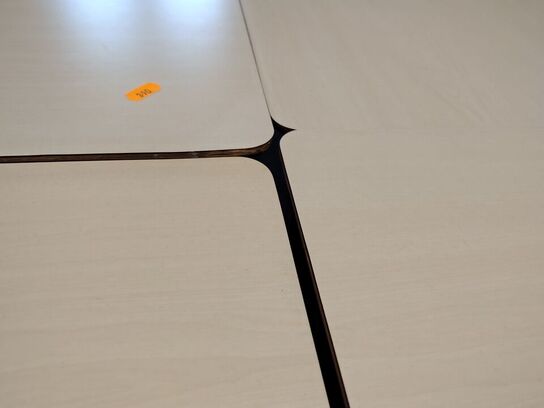 Fire mødeborde med hjul