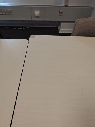 Fire mødeborde med hjul