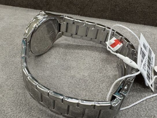 Armbåndsur  MASERATI ATTRAZIONE 30 MM 3H BLUE DIAL SS BR