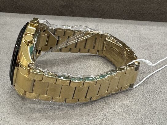 Armbåndsur  MASERATI TRAGUARDO 45 MM CHR BLACK+YG DIAL