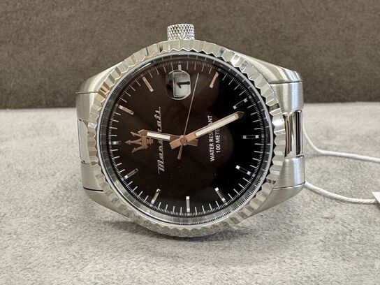 Armbåndsur  MASERATI COMPETIZIONE 43 MM 3H BLACK DIAL BR SS