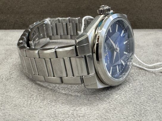 Armbåndsur  MASERATI VELOCITA 35 MM 3H BLUE DIAL SS BR