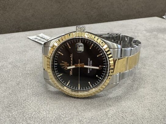 Armbåndsur  MASERATI COMPETIZIONE 43 MM 3H BLACK DIAL SS+YG BR