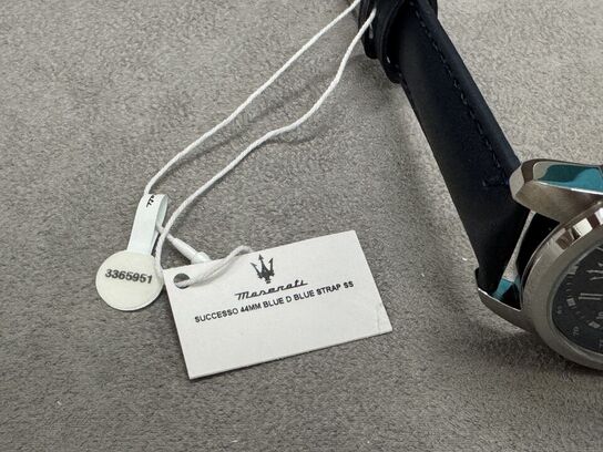 Armbåndsur  MASERATI SUCCESSO 44 MM BLUE D BLUE STRAP SS