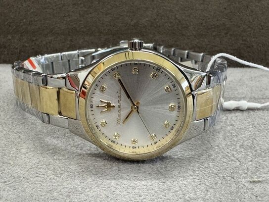 Armbåndsur  MASERATI ATTRAZIONE 30 MM 3H SILVER DIAL SS+YG BR