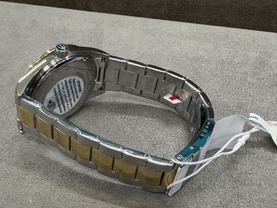 Armbåndsur  MASERATI COMPETIZIONE 43 MM 3H BLUE DIAL BR SS+YG