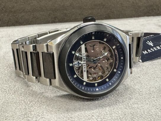Armbåndsur  MASERATI Triconic Automatic Watch Blue 40 mm Mineral crystal