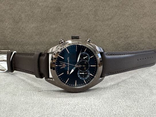 Armbåndsur  MASERATI TRAGURADO 45 MM CHR BLU DL BRW ST PVD BRW