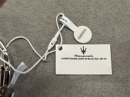 Armbåndsur  MASERATI COMPETIZIONE 43 MM 3H BLUE DIAL BR SS