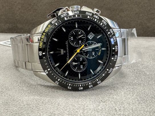 Armbåndsur  MASERATI TRAGUARDO 45 MM CHR BLACK DIAL BR SS