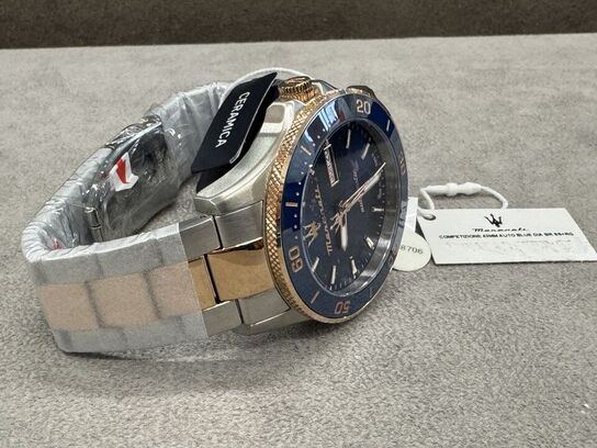 Armbåndsur  MASERATI COMPETIZIONE 43 MM AUTO BLUE DIA BR SS+RG