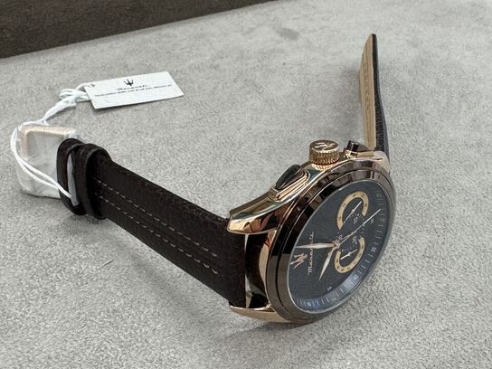 Armbåndsur  MASERATI TRAGUARDO 46 MM CHR BLUE DIAL BROWN ST