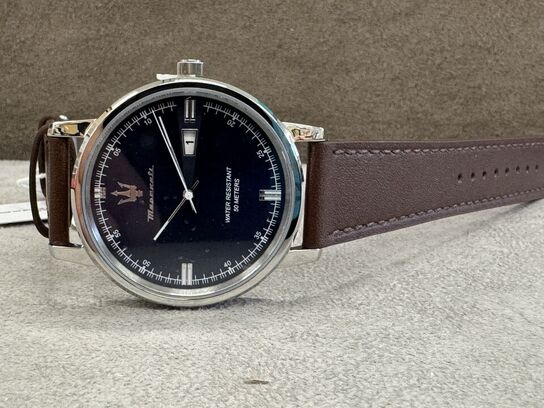 Armbåndsur  MASERATI ELEGANZA MASERATI 42 MM 3H BLUE DIA BRO S