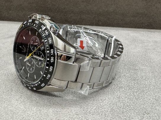 Armbåndsur  MASERATI TRAGUARDO 45 MM CHR BLACK DIAL BR SS