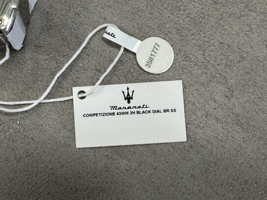 Armbåndsur  MASERATI COMPETIZIONE 43 MM 3H BLACK DIAL BR SS