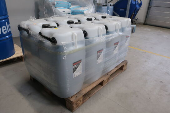 8 stk. kølervæske 60 liter 