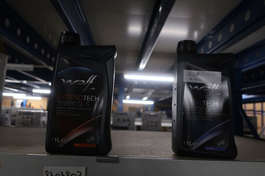30 stk. motorolie samt gearolie WOLF 