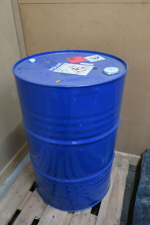 194 liter alkylatbenzin 4-takt 