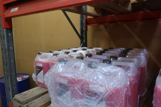 4 paller med kølervæske 