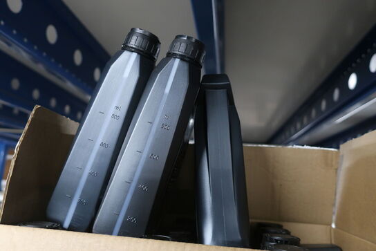 30 stk. motorolie samt gearolie WOLF 