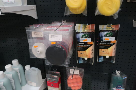 Diverse plejemidler samt poleringshoveder 