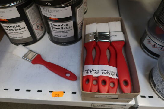 Brushable Seam Sealer samt pensler m.v. 