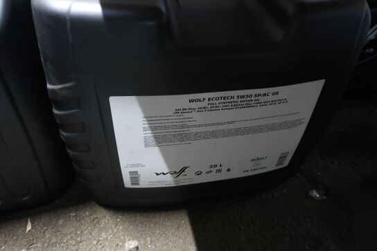 40 liter motorolie WOLF 5W30 & 0W20