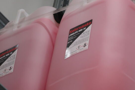 8 stk. kølervæske 60 liter 