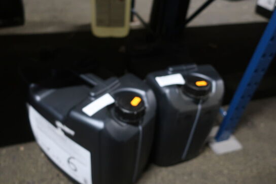 20 liter motorolie 0W30 samt 20 liter gearkasseolie ATF LIFE Protect 8