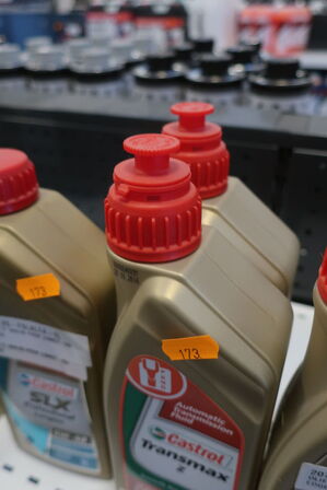 Motorolie samt gearkasseolie CASTROL 