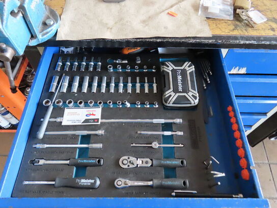 Værkstedsrullevogn med indhold