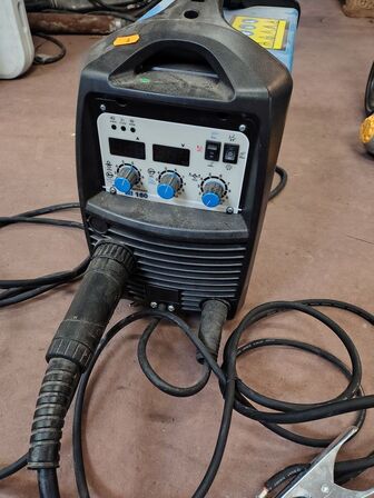 Svejseapparat  BILTEMA  MI160