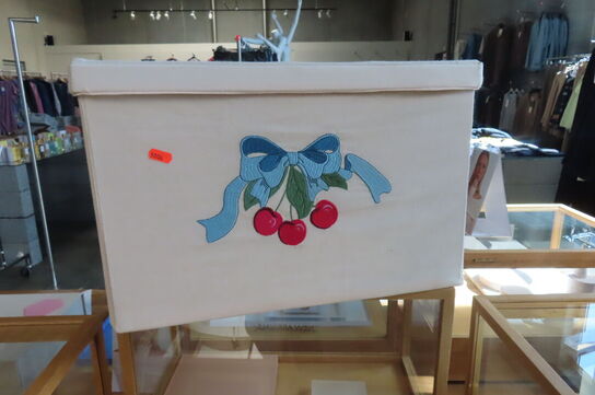 Opbevaringskasse KONGENS SLØJD CHERRY BOW