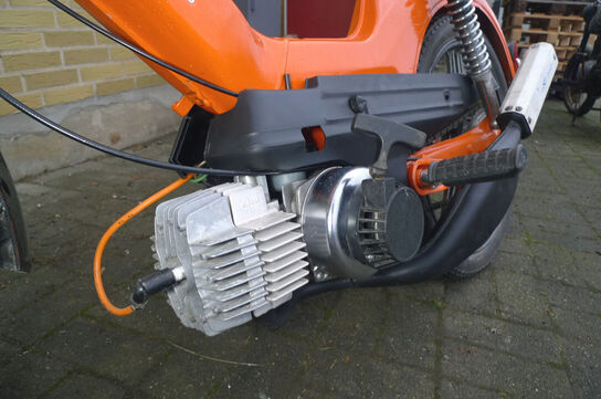 Knallert, PUCK Maxi S, Orange metal MOMSFRI