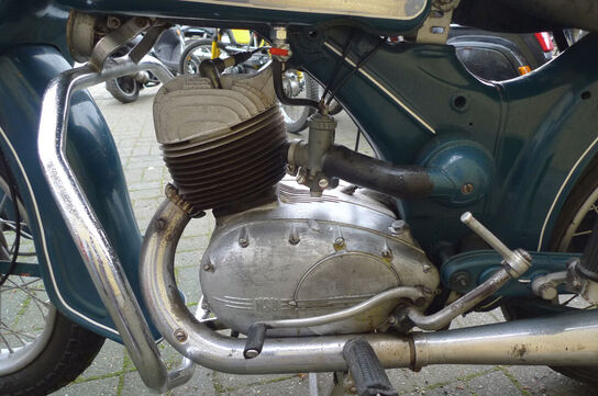 MC, NSU Supermax 200cc 7981 MOMSFRI