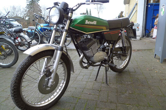 MC, Benelli 2T125cc MOMSFRI