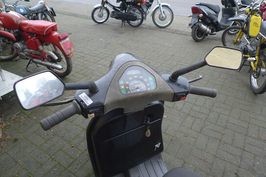 Scooter, Vespa 50V MOMSFRI