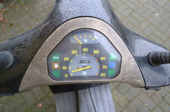 Scooter, Vespa 50V MOMSFRI