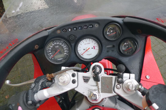 MC, Triumph 955 Sprint ST 0165 MOMSFRI