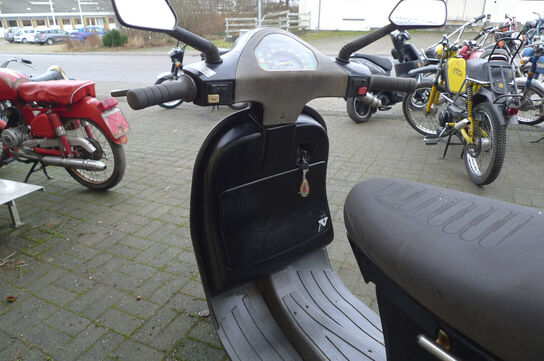 Scooter, Vespa 50V MOMSFRI