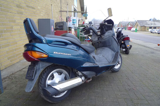 MC, Suzuki Burgman AN250
