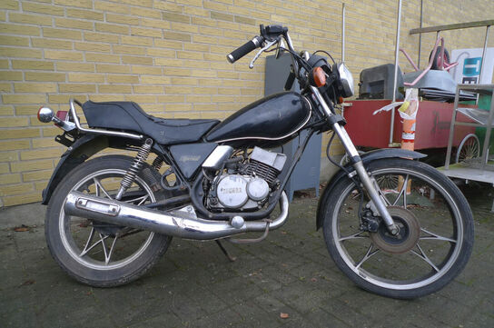 MC, Yamaha RX80 MOMSFRI