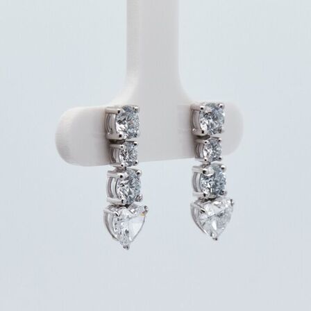 3,09 ct. laboratorieskabt diamantørestikker, 14kt. hvidguld, HRD